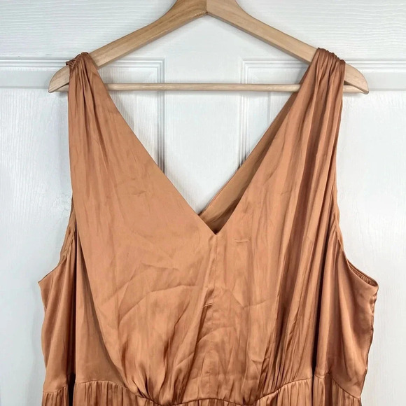 Maggy London Women's Plus Size 24W Empire Waist Maxi Dress in Dessert Sand - Picture 4 of 12